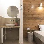La - Saint